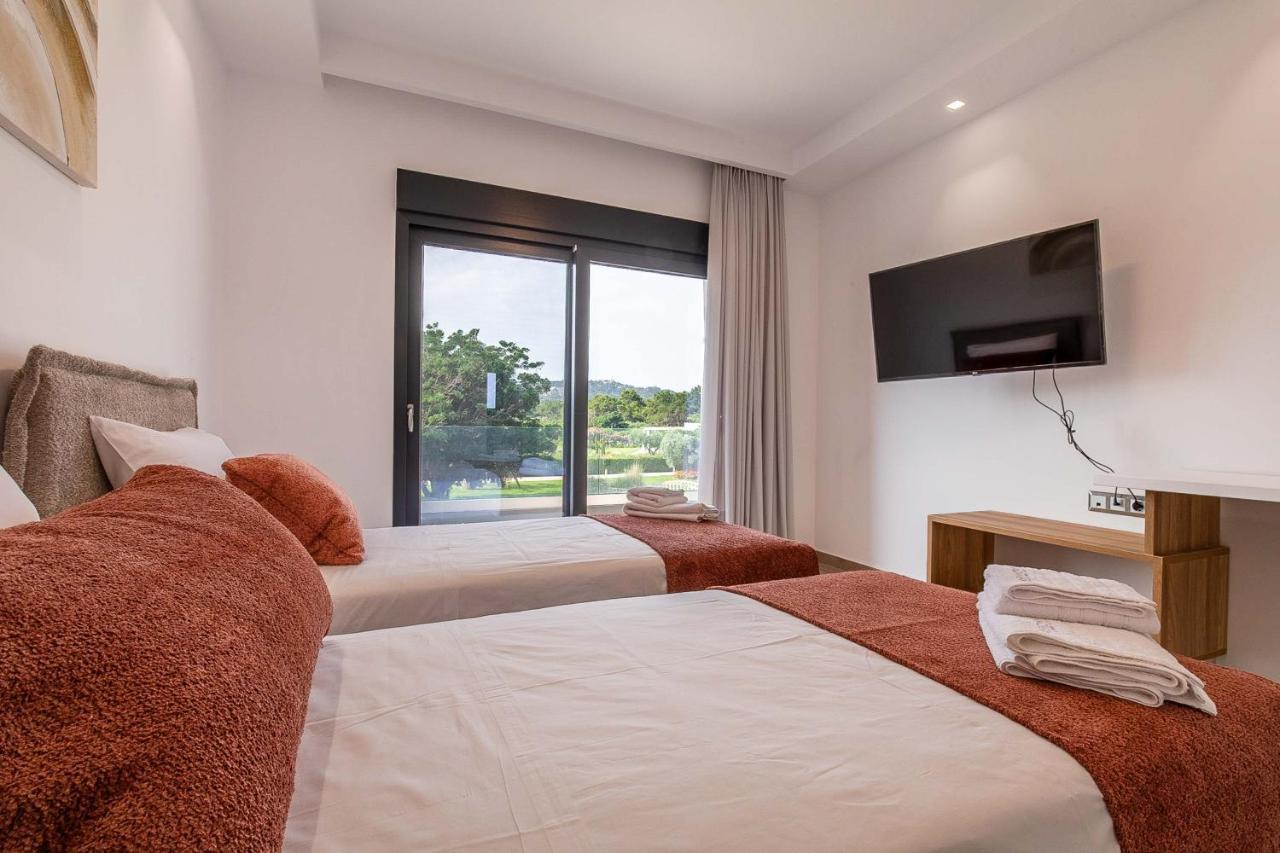 Armonia Luxury Villa イアリソス エクステリア 写真