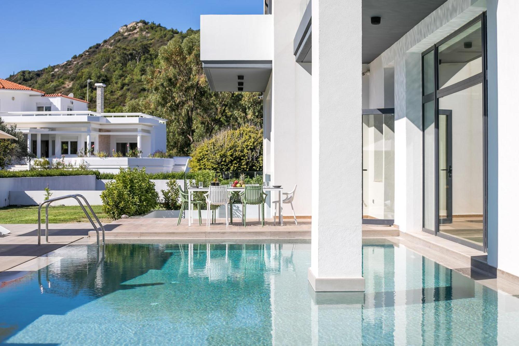Armonia Luxury Villa イアリソス エクステリア 写真